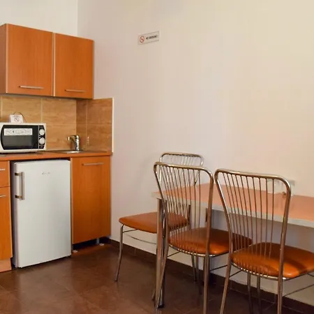 West Gate Бухарест